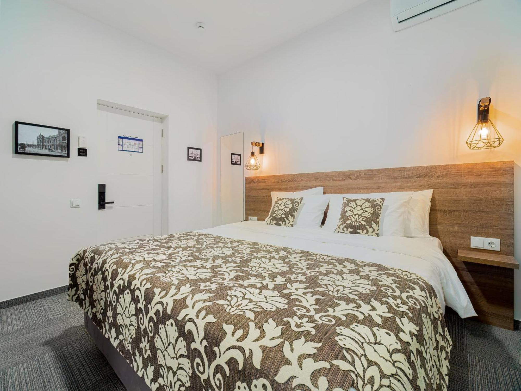 Ta Collection Hotel Chişinǎu Buitenkant foto