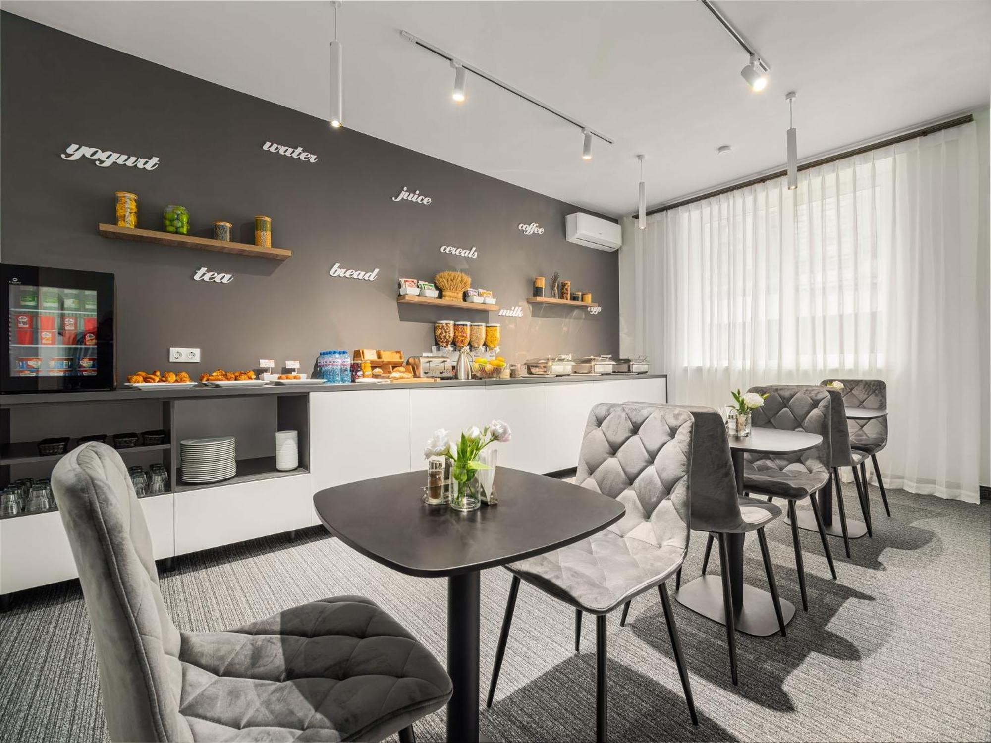 Ta Collection Hotel Chişinǎu Buitenkant foto